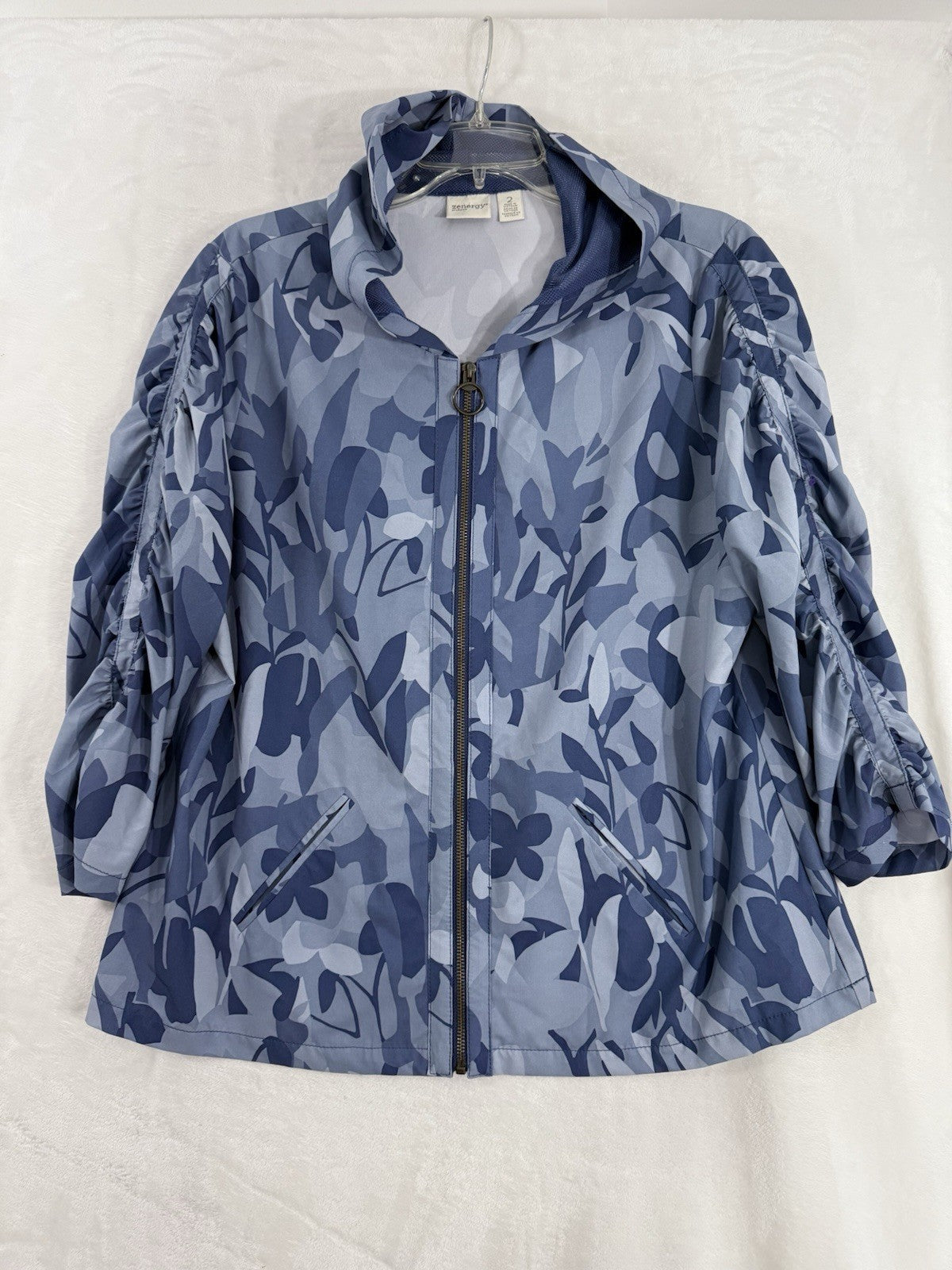 Chicos Zenergy Size 2 Large Jacket Full Zip Blue Floral Hooded Windbreaker Women