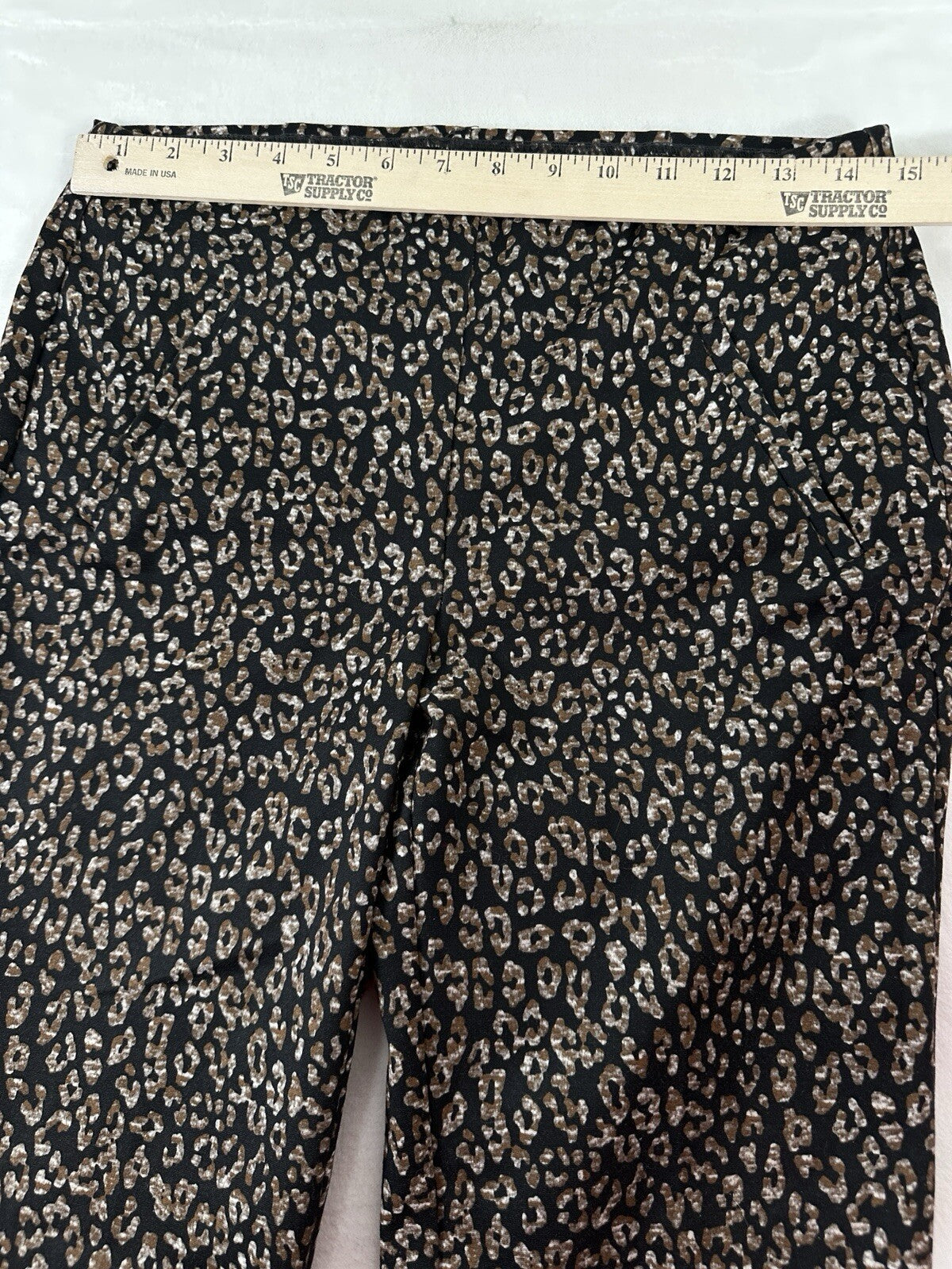 Chicos 00 US 2 Fabulously Slimming Ankle Pants Animal Print Black Knit Pull On
