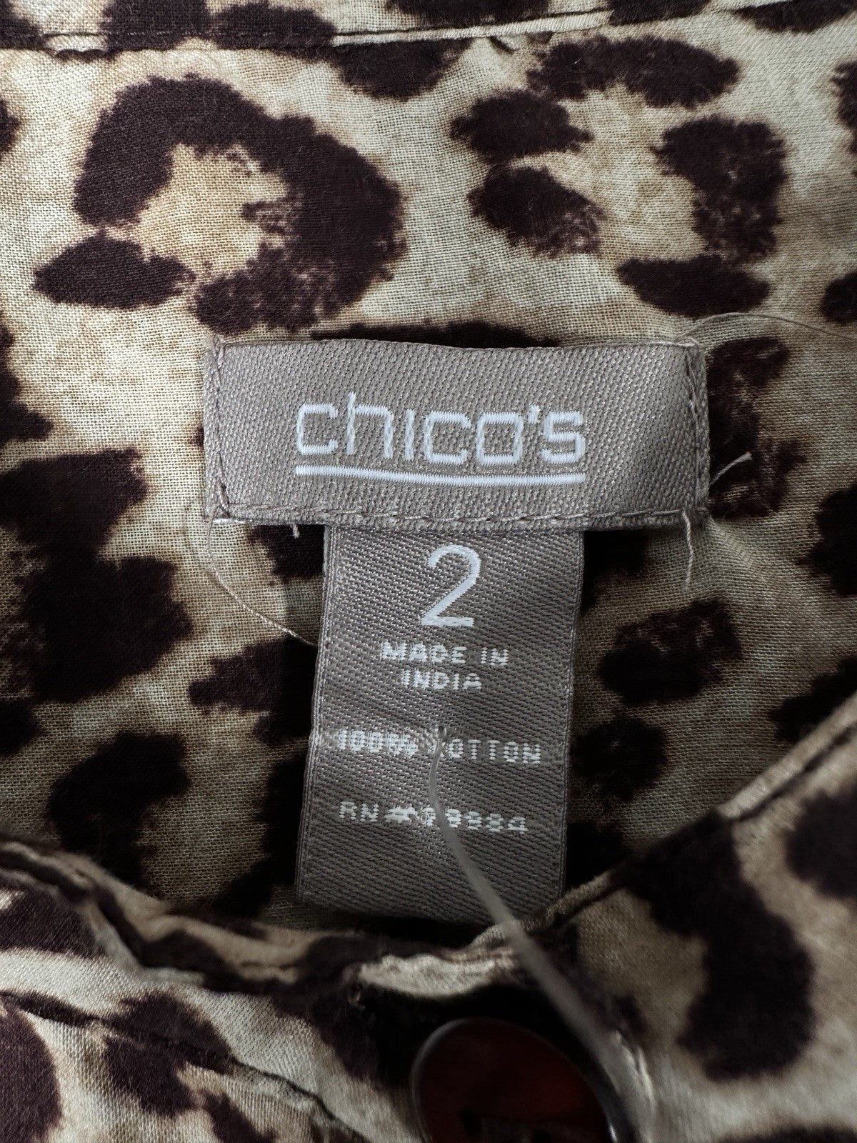 Chicos Size 2 Tops Leopard Print Large Roll Tab Long Sleeve Mandarin Collar