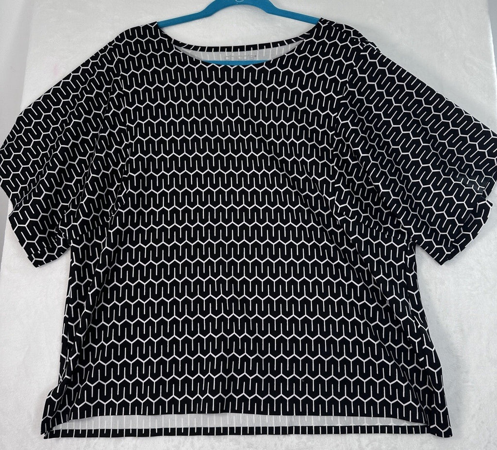 Chicos Size 3 Top XL Short Sleeve Black White Geometric Print Womens
