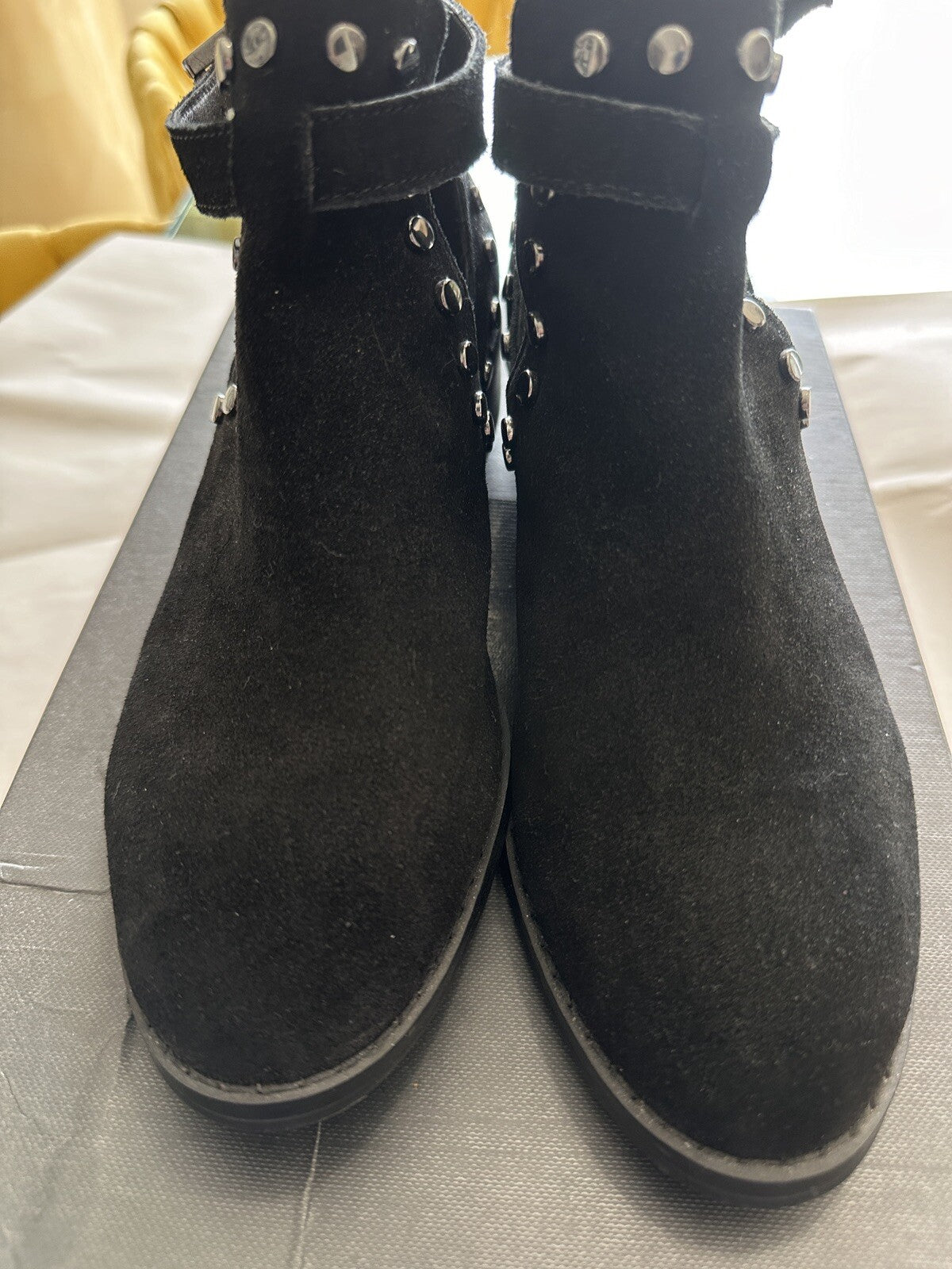 Carlos Santana Boots Size 6 Black Suede Leather Women’s Booties *flawread