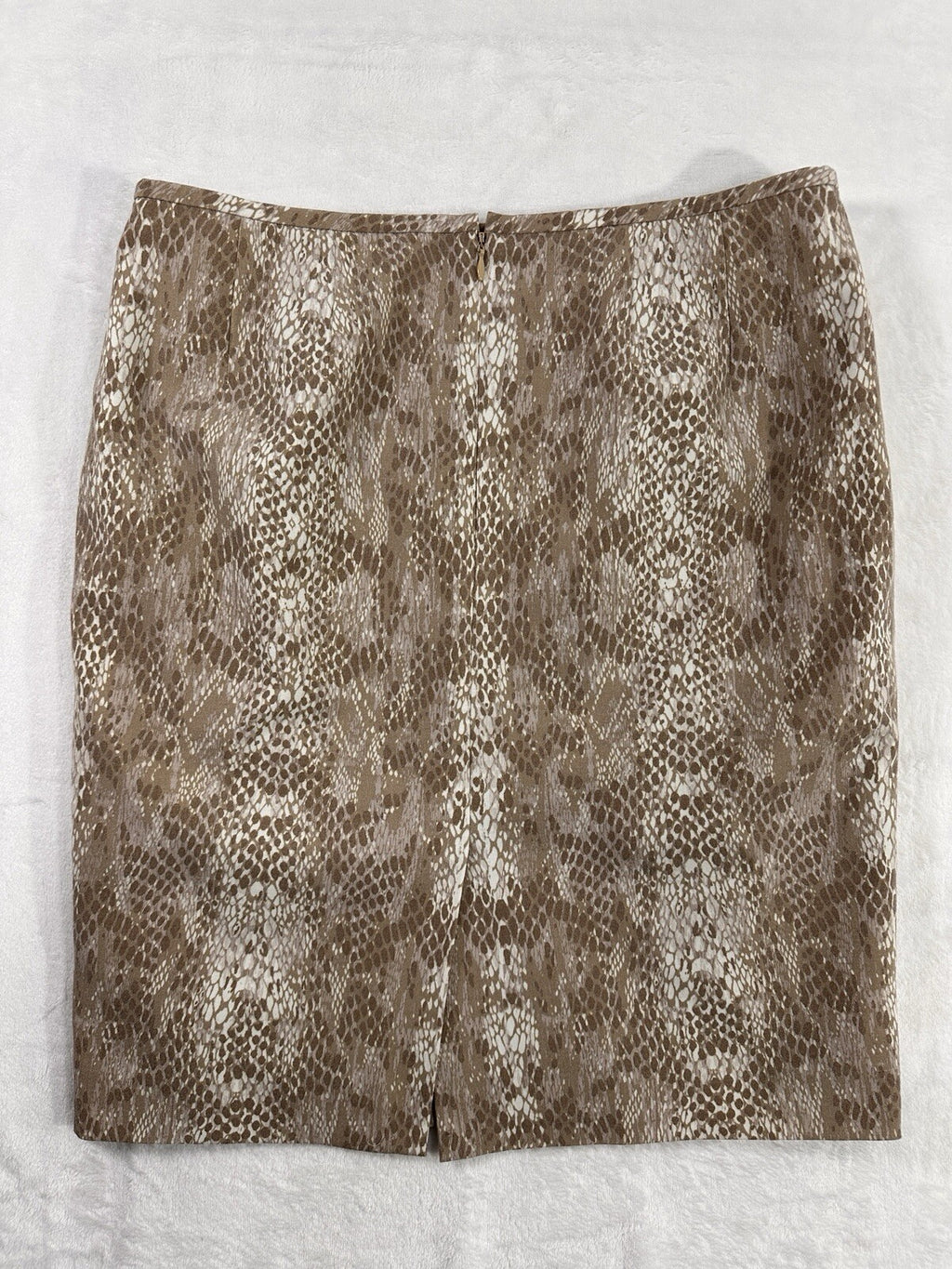 Calvin Klein Pencil Skirt 8 Petite 8P Tan Snake Print Beige Lined Rear Zip Women