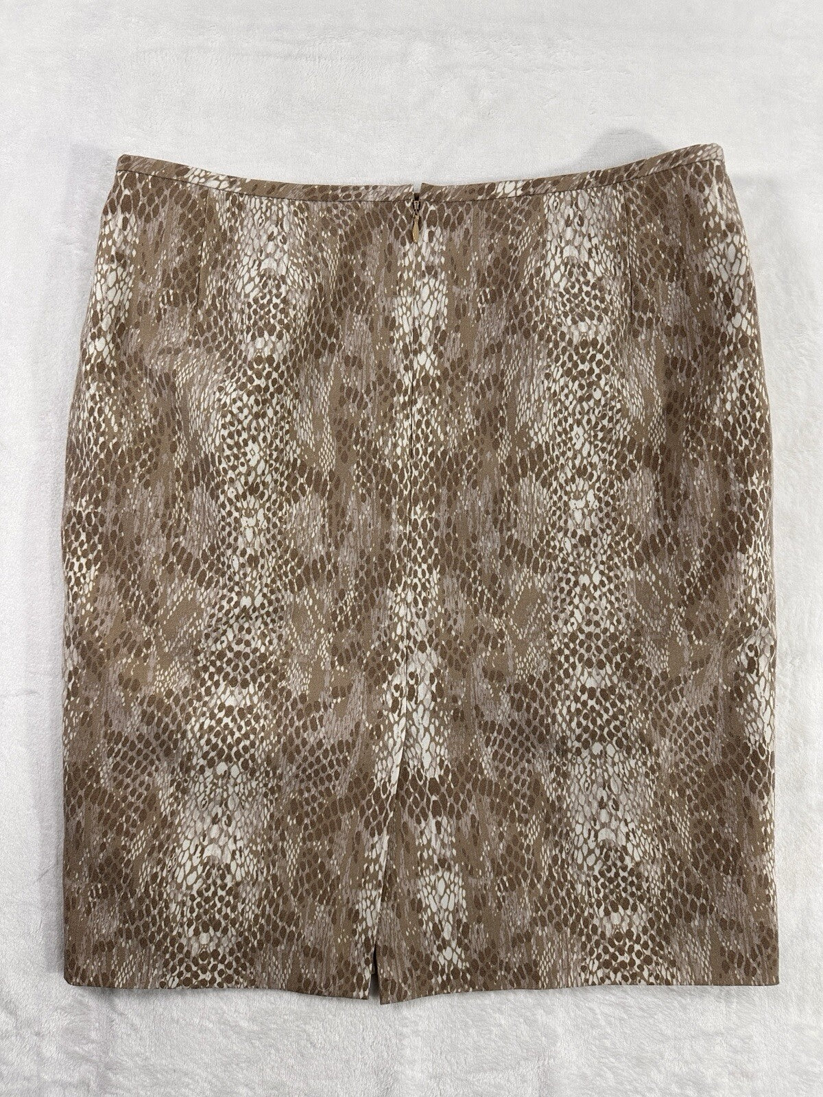 Calvin Klein Pencil Skirt 8 Petite 8P Tan Snake Print Beige Lined Rear Zip Women