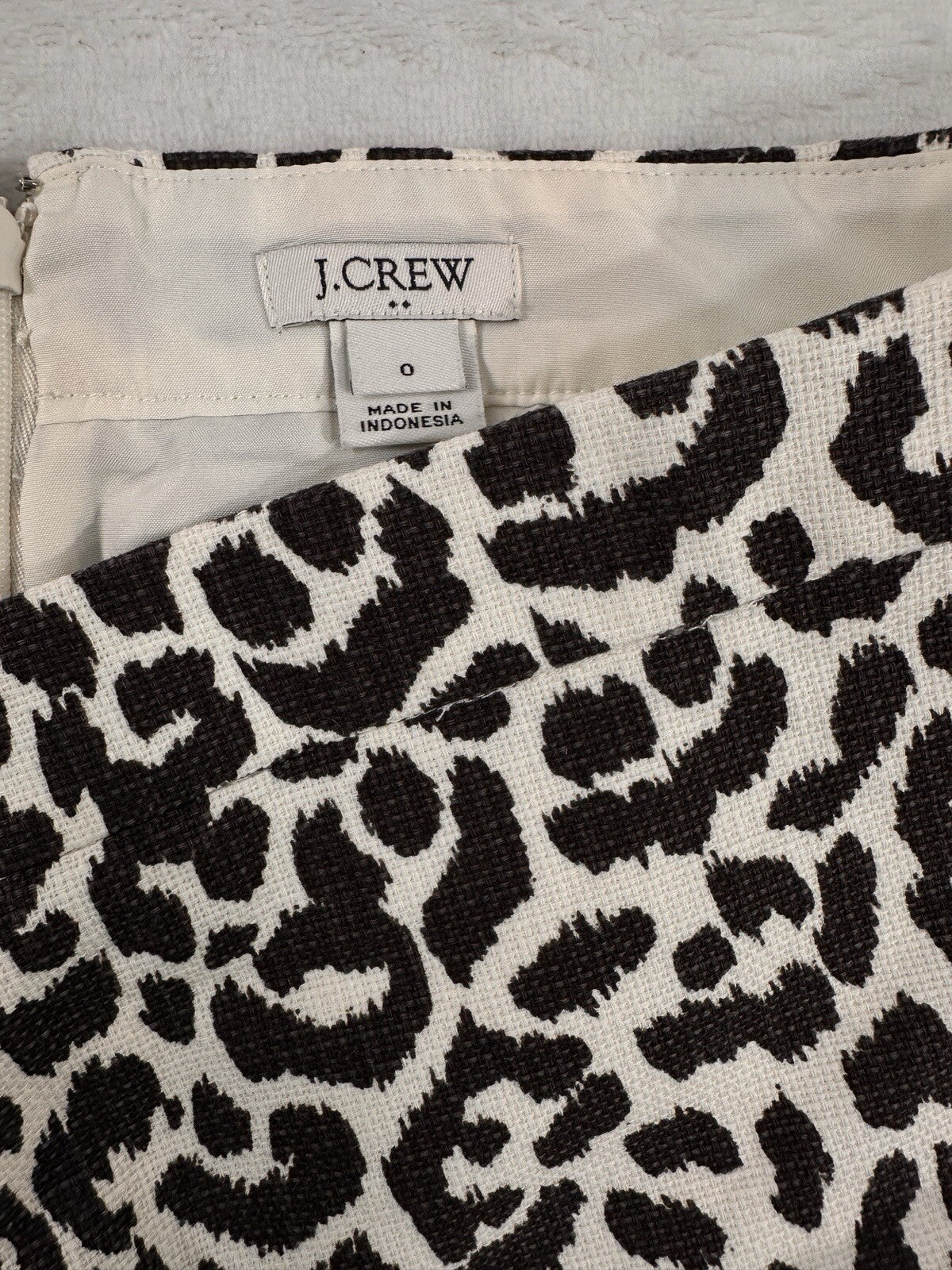 J Crew Pencil Skirt Size 0 Black Leopard Print Knee Length Animal XS Womens