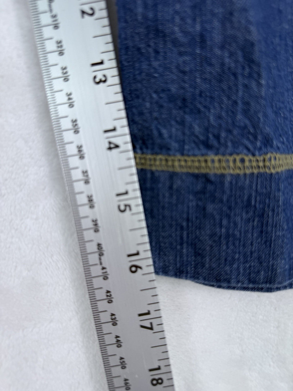 Columbia XCO Jean Shorts Women 14 Blue Denim Skimmer 16” Inseam