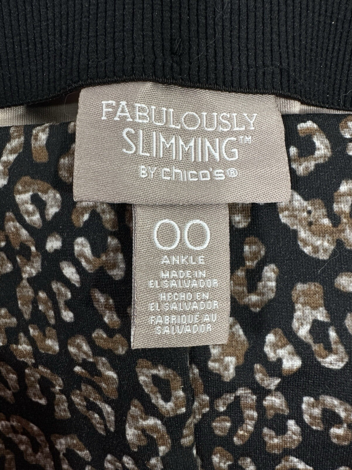 Chicos 00 US 2 Fabulously Slimming Ankle Pants Animal Print Black Knit Pull On