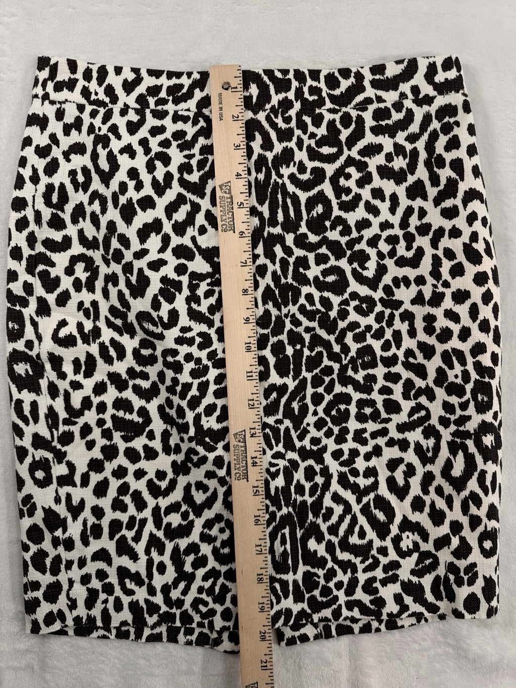 J Crew Pencil Skirt Size 0 Black Leopard Print Knee Length Animal XS Womens