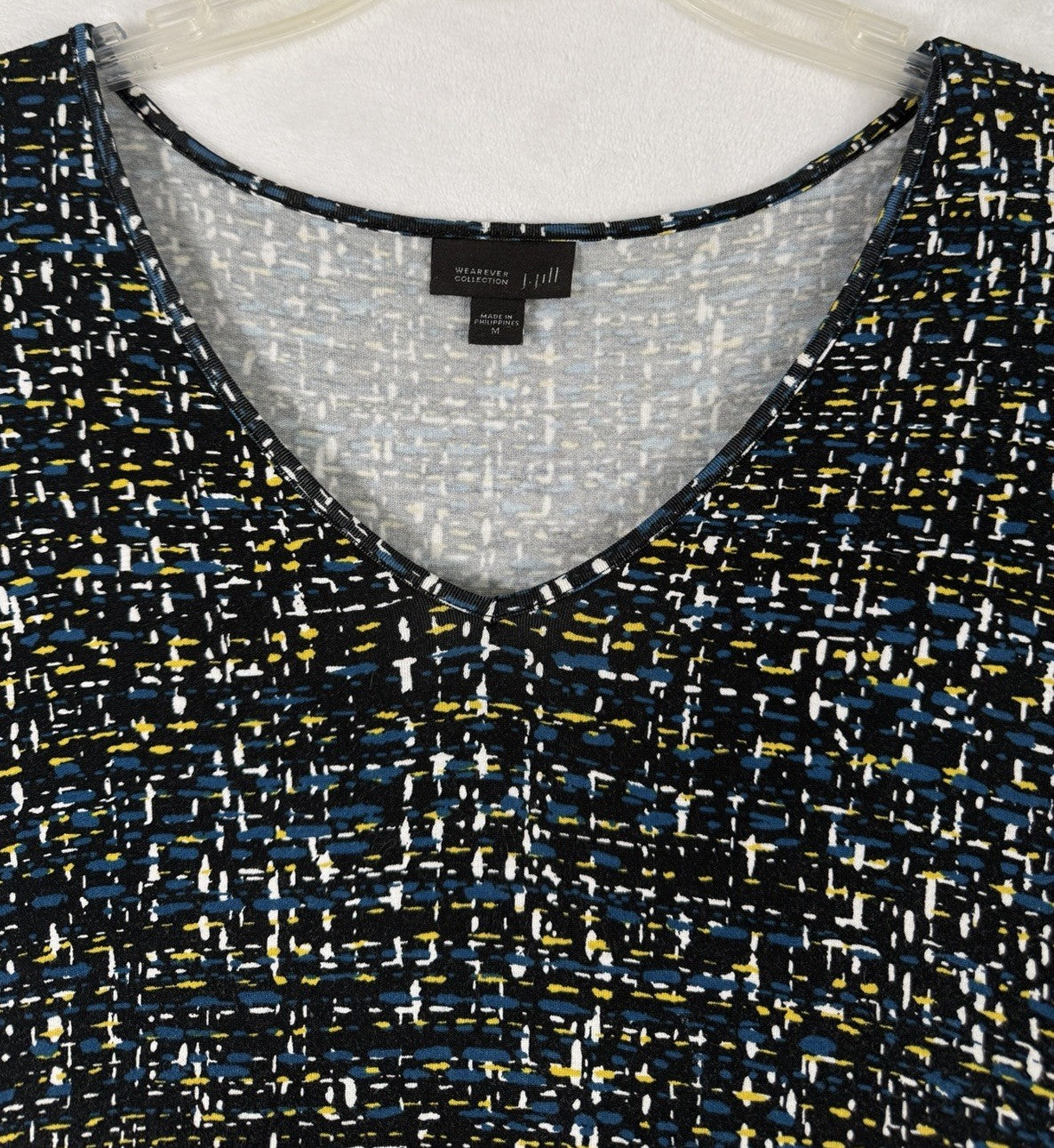 J Jill Wearever Top Medium Black Blue Yellow Print Knit V Neck Rayon Spandex
