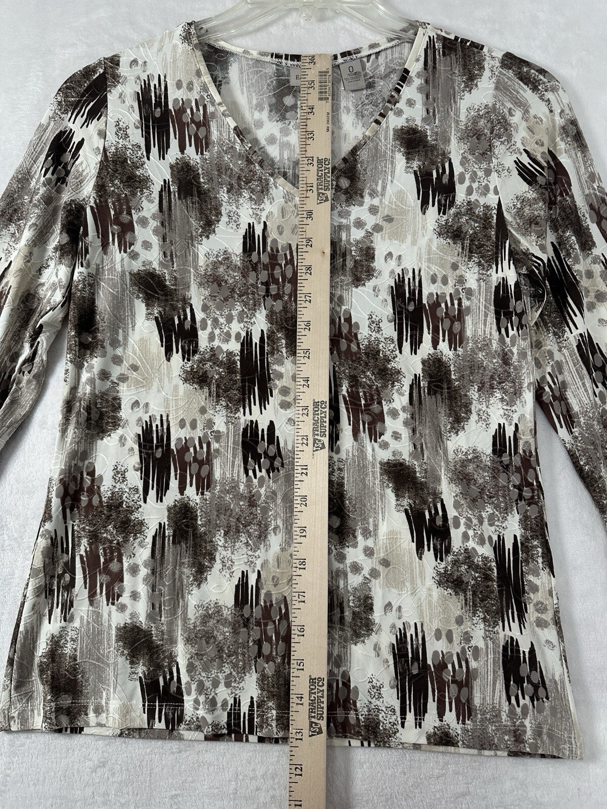 Chicos Easywear Top Size 0 Small 3/4 Sleeve V  Neck Brown Abstract Print Womens