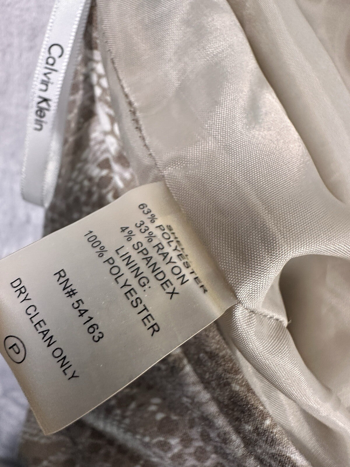 Calvin Klein Pencil Skirt 8 Petite 8P Tan Snake Print Beige Lined Rear Zip Women