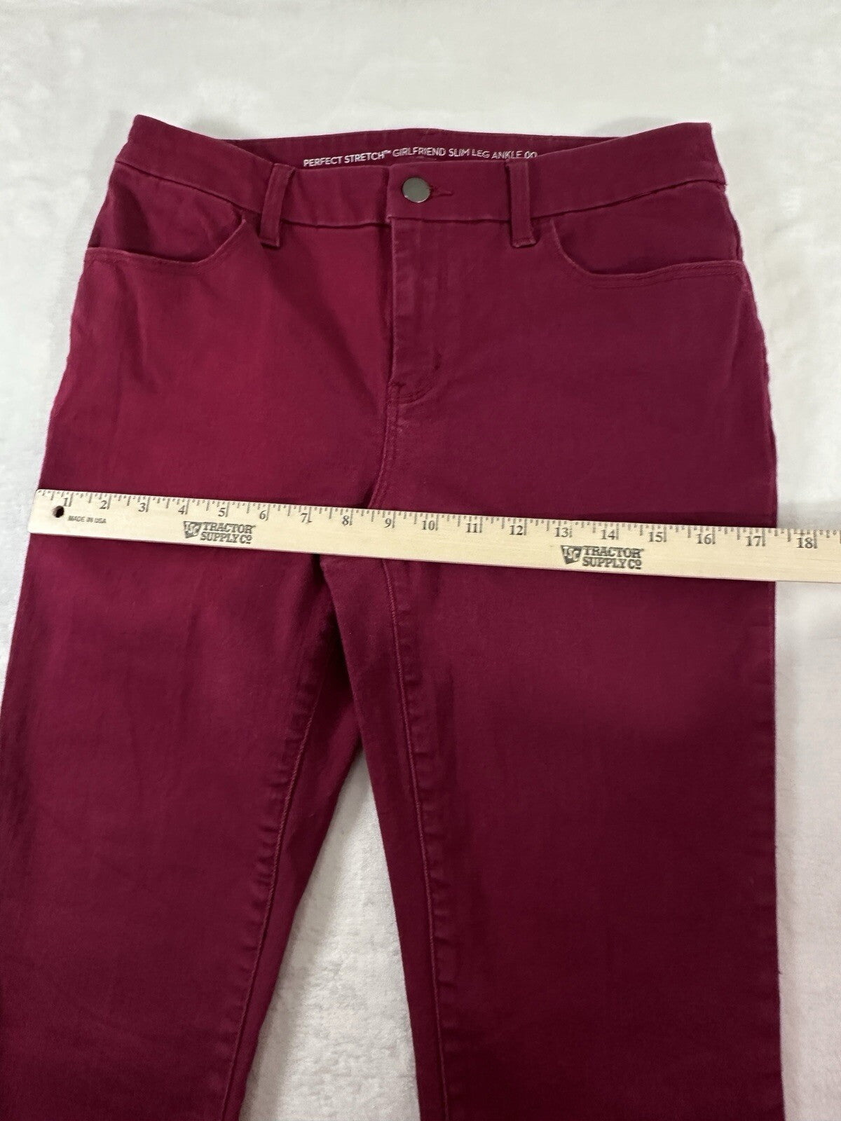 Chicos Jeans 00 US 2 Perfect stretch Girlfriend Slim Leg Ankle Jeans Berry Red