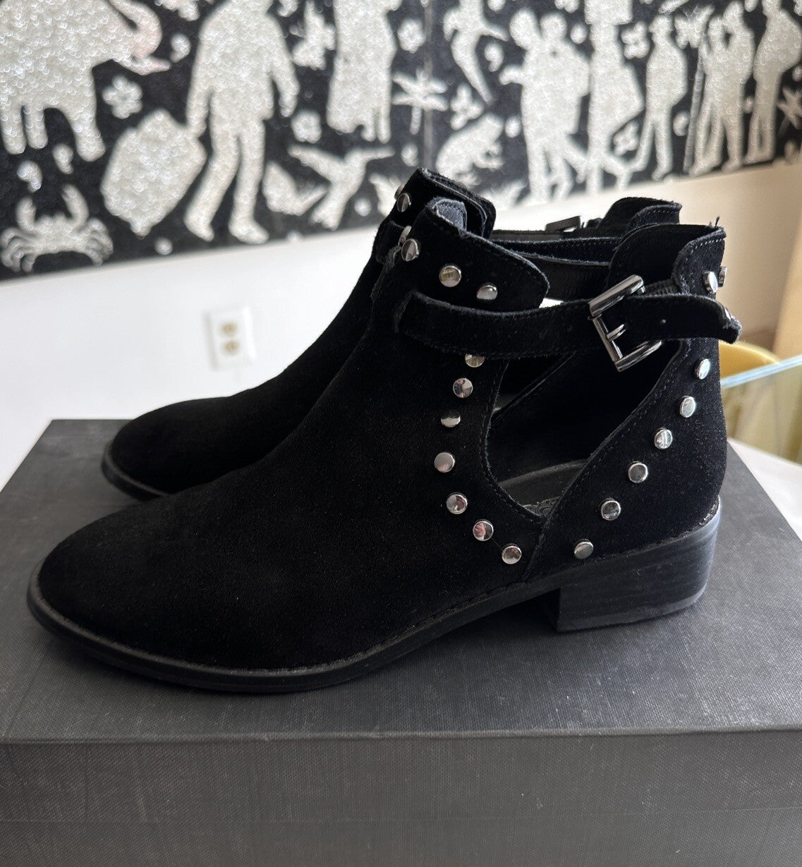 Carlos Santana Boots Size 6 Black Suede Leather Women’s Booties *flawread