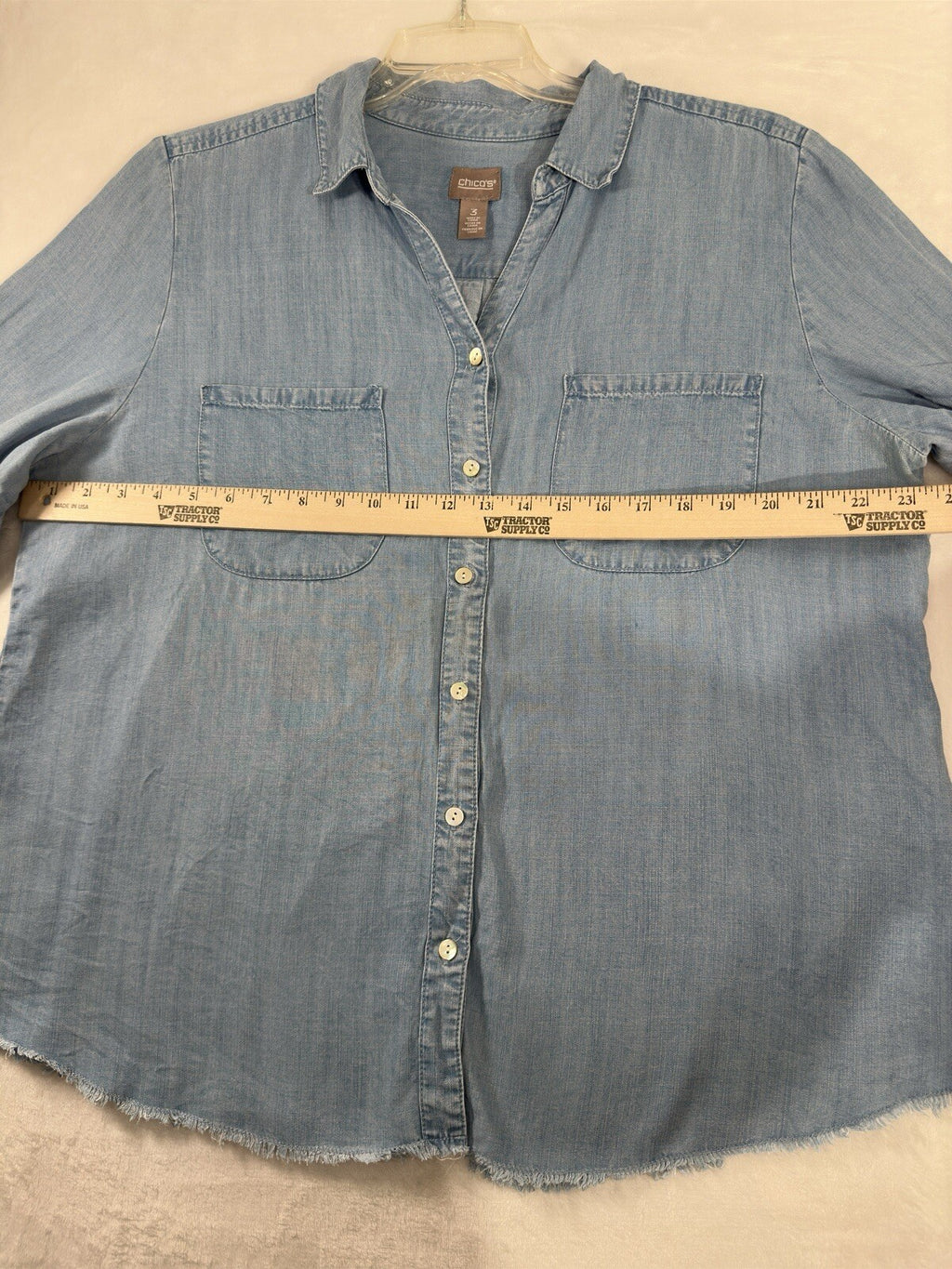 Chicos Size 2 Top Large Chambray Button Up Blue Denim Roll Tab Sleeves Womens