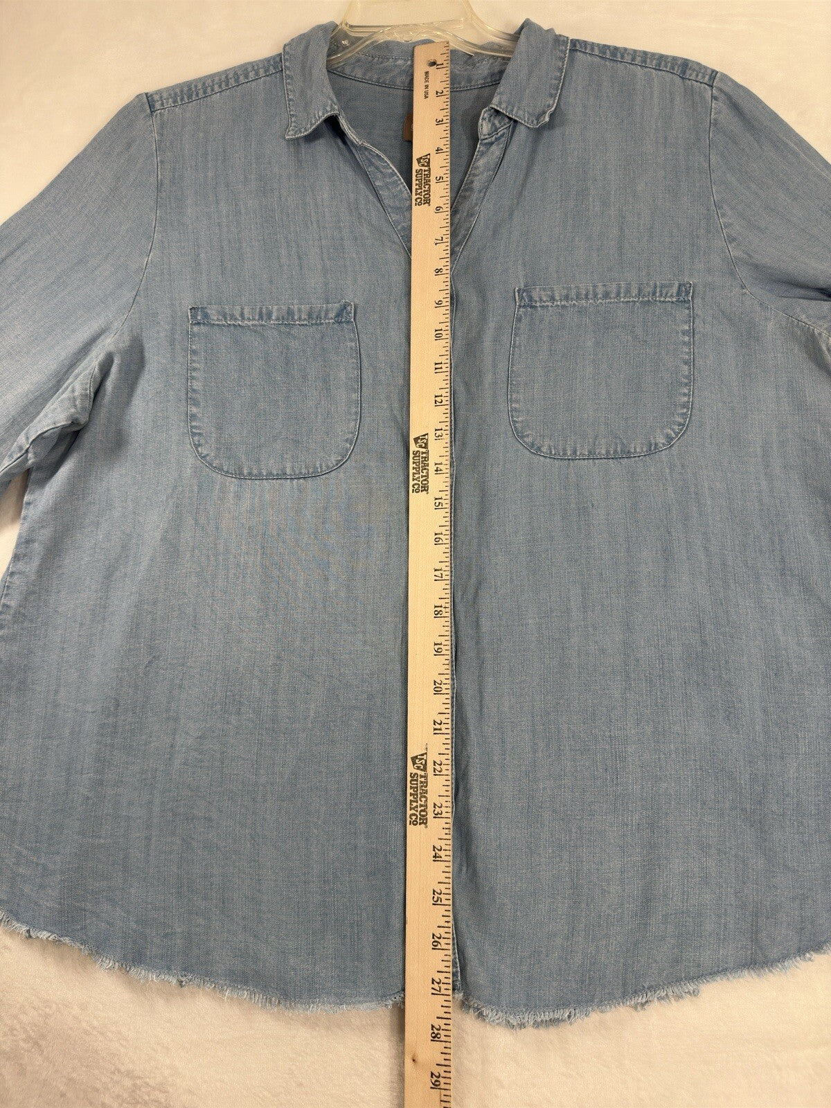 Chicos Size 2 Top Large Chambray Button Up Blue Denim Roll Tab Sleeves Womens