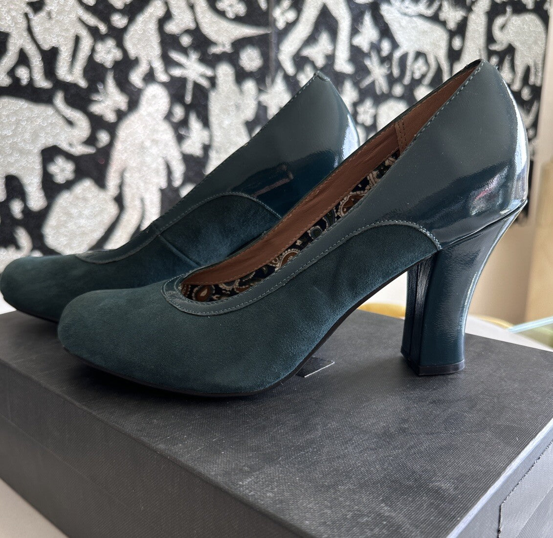 Hotter Shoes Womens US Size 9 Heels Green Suede Patent Leather Pumps UK 7