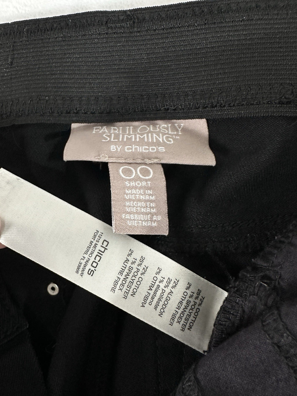 Chicos Fabulously Slimming 00 Short Jeans Black Denim Womens