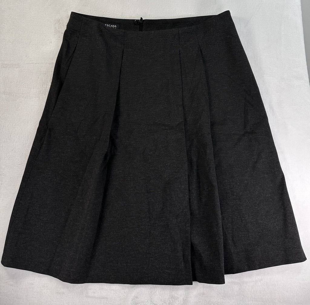 Escada Sport Skirt EU 40 US 10 Pleated Charcoal Gray Knit Short Knee Length Grey