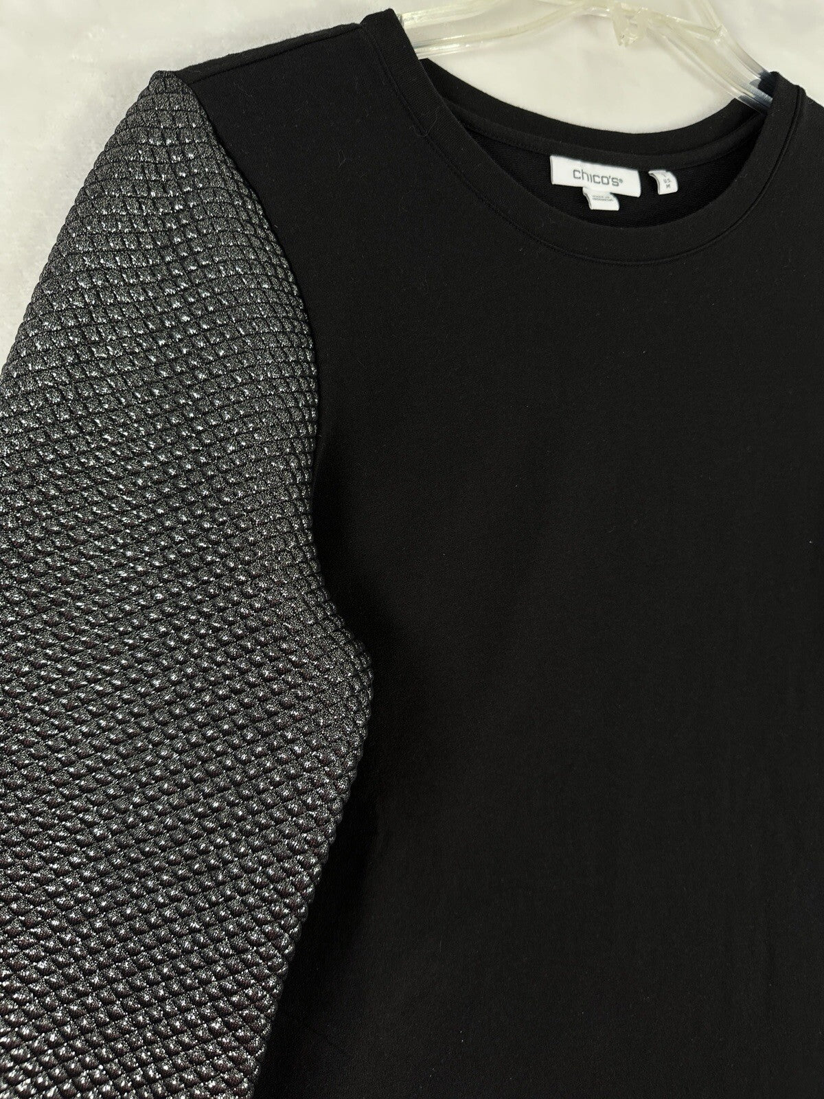 Chicos Size 1 Tops Medium Foil Sleeve Sweatshirt Black Top Womens Crewneck