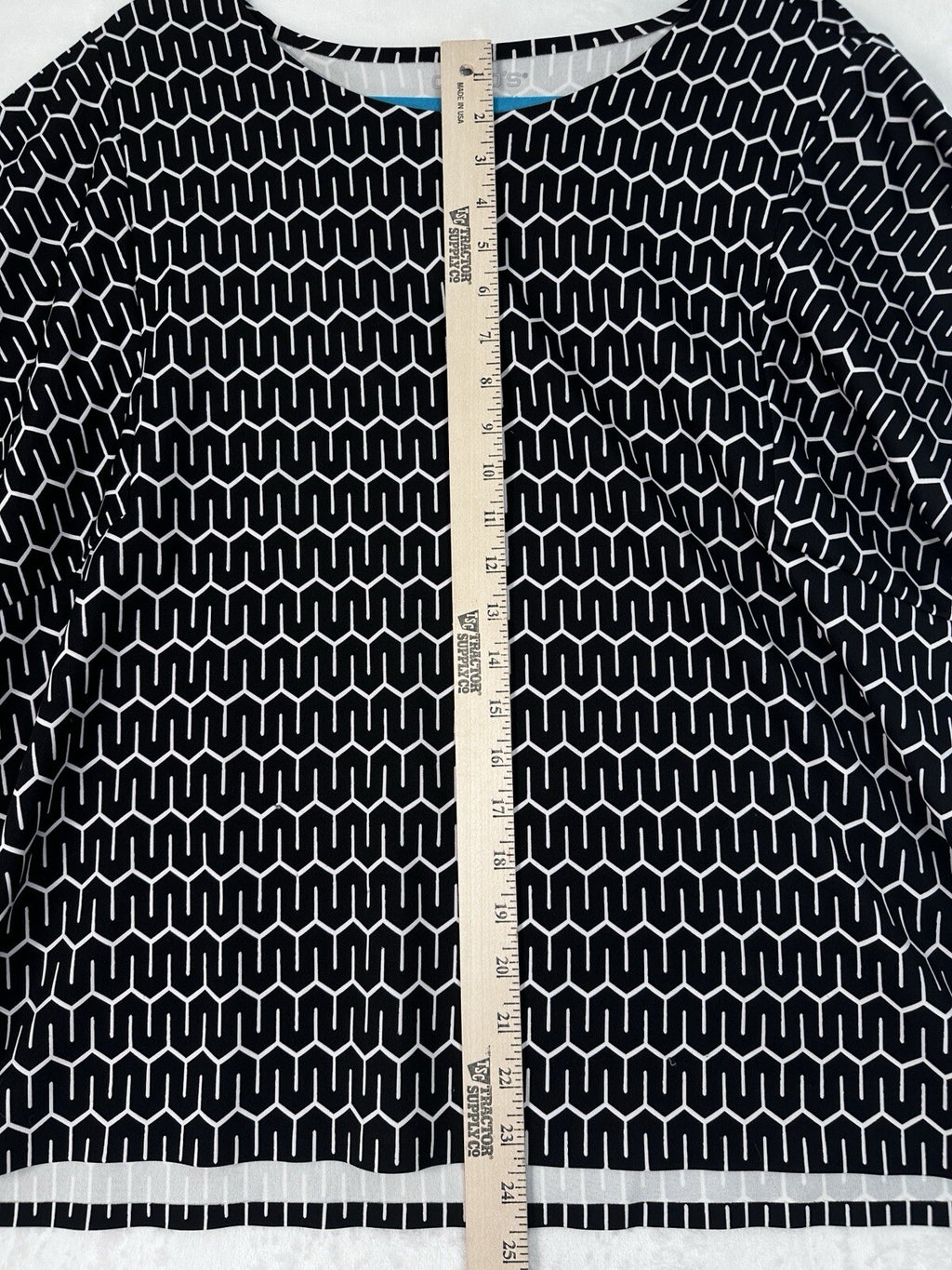 Chicos Size 3 Top XL Short Sleeve Black White Geometric Print Womens