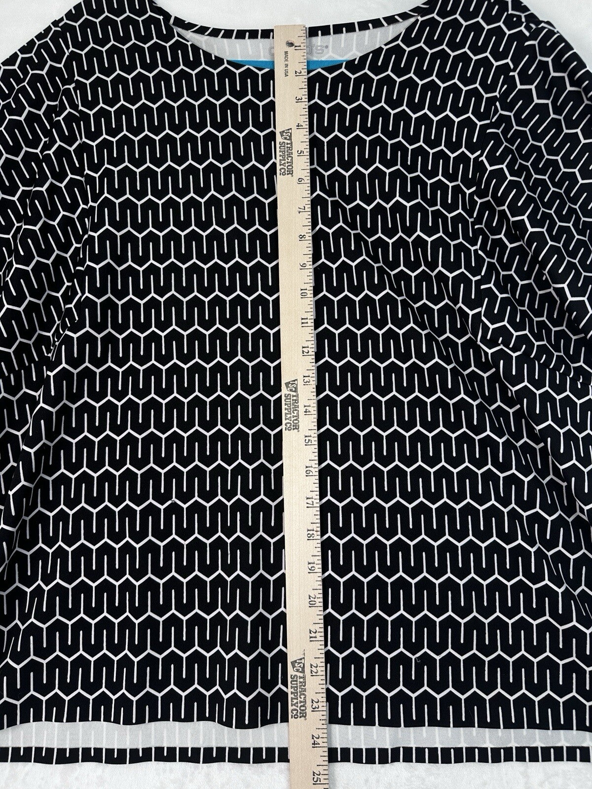 Chicos Size 3 Top XL Short Sleeve Black White Geometric Print Womens