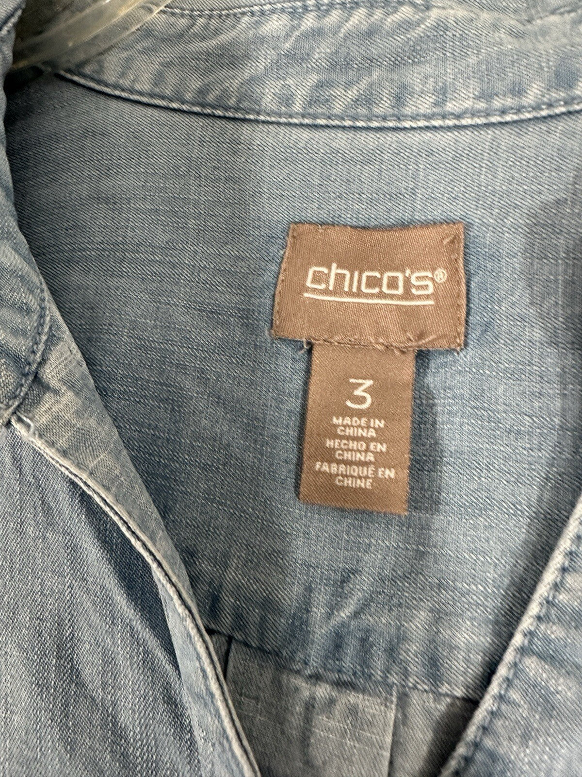 Chicos Size 2 Top Large Chambray Button Up Blue Denim Roll Tab Sleeves Womens