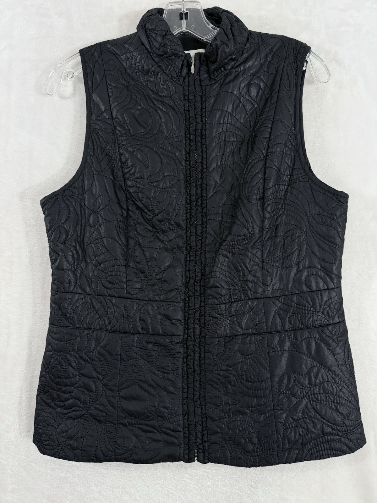 Chicos Size 0 Vest Black Quilted Floral Womens Small