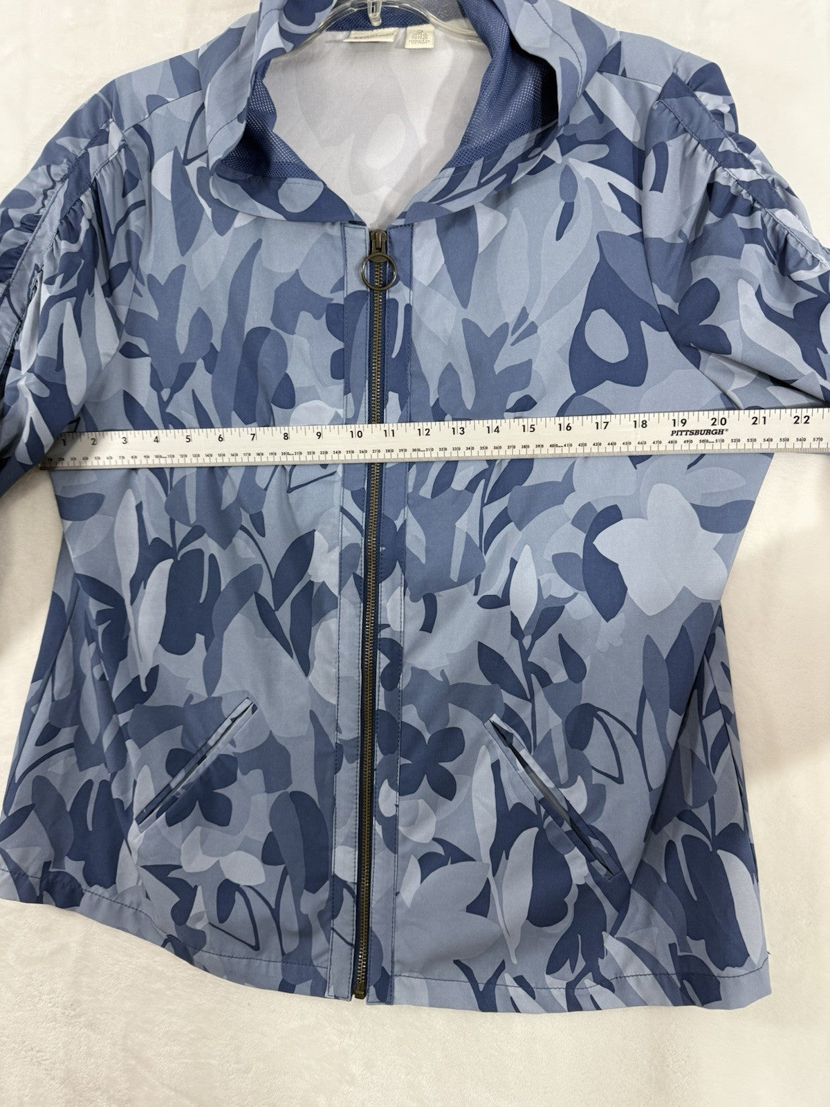 Chicos Zenergy Size 2 Large Jacket Full Zip Blue Floral Hooded Windbreaker Women