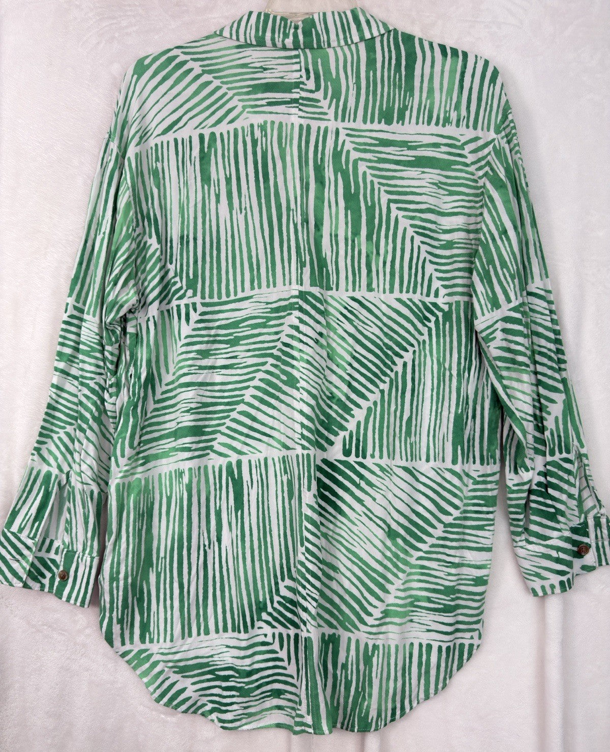 Calia By Carrie Underwood XL Top Long Sleeve Leaf Print Green Lightweight Womens