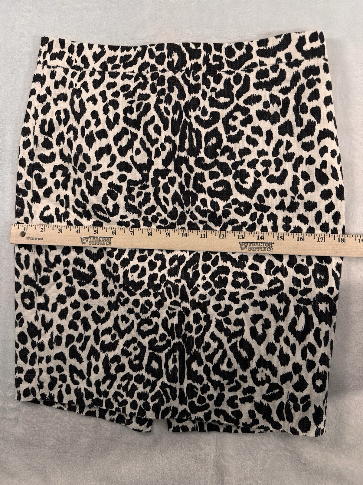 J Crew Pencil Skirt Size 0 Black Leopard Print Knee Length Animal XS Womens
