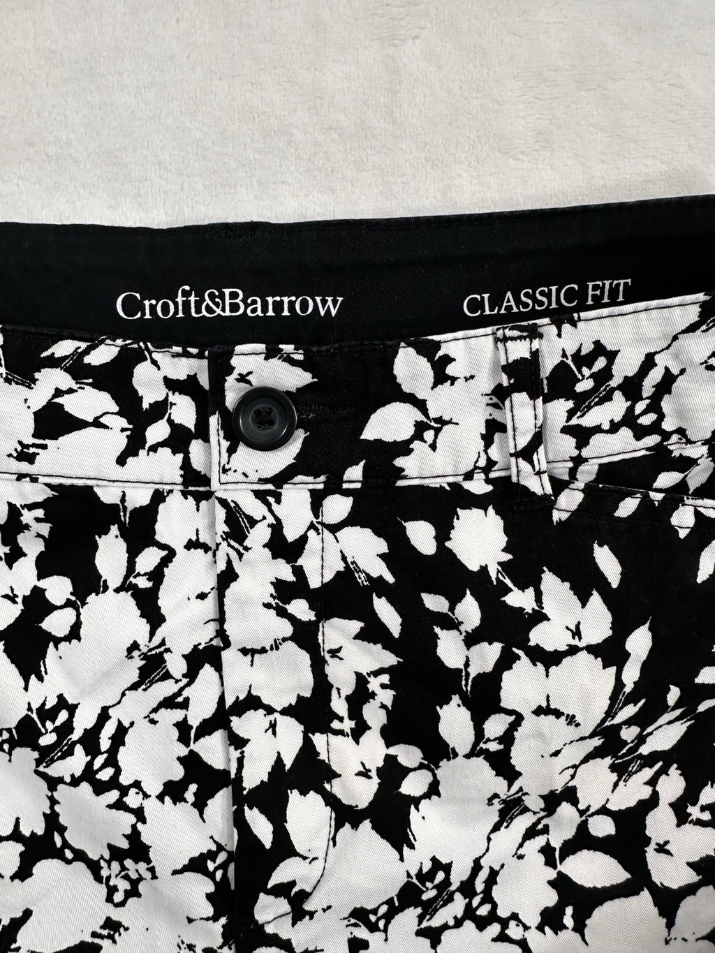 Croft & Barrow Crop Pants 10 Black White Floral Print Cotton Stretch Womens